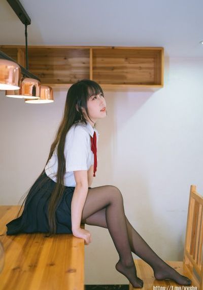 欧美小香风单肩斜挎女包_全集高清在线观看