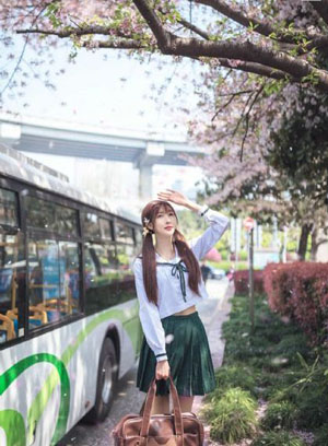 欧美帅气西装哥哥图片_1080免费在线观看