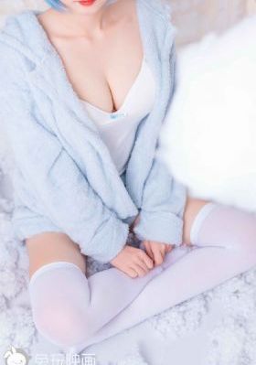 女人扒开荫道口让人摸动态图_4K完整在线观看