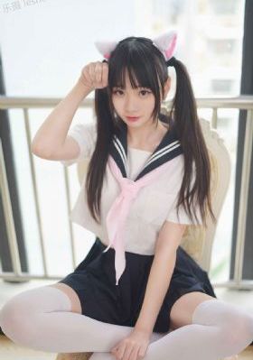 宝马x5油电混合动力国产_超清在线播放观看