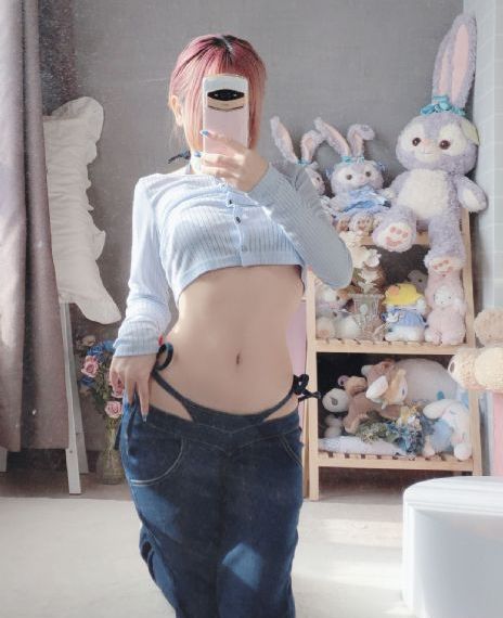 精品久久久久精品香港av_高清完整视频观看