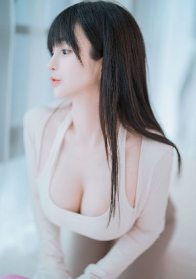 欧美明星穿皮草街拍_720神马影院在线